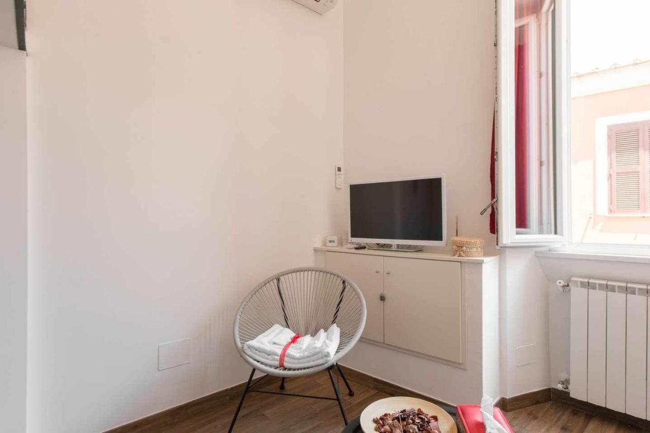 Little House In The Centre Nettuno Apartment Exterior photo