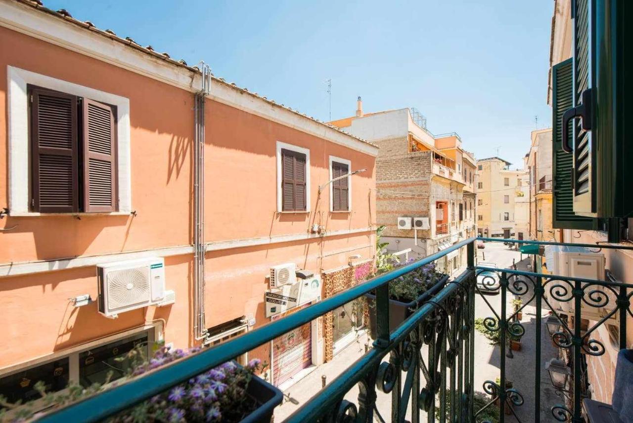 Little House In The Centre Nettuno Apartment Exterior photo