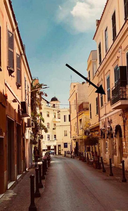 Little House In The Centre Nettuno Apartment Exterior photo