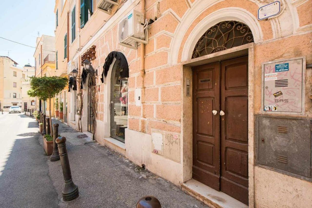Little House In The Centre Nettuno Apartment Exterior photo
