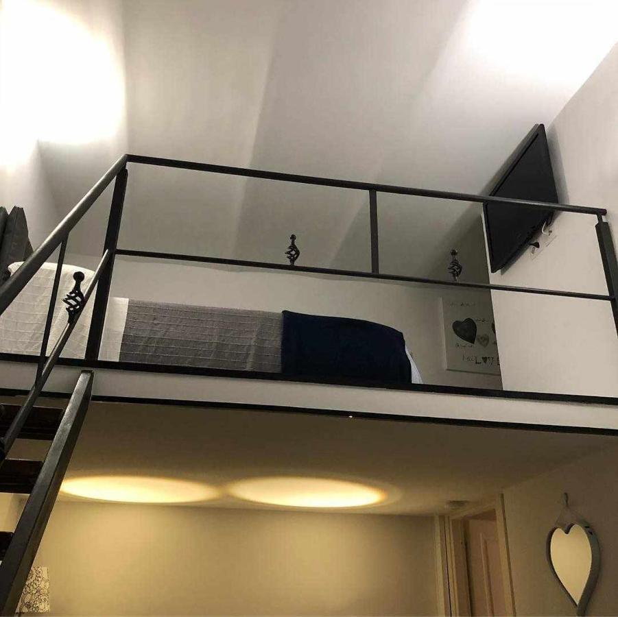 Little House In The Centre Nettuno Apartment Exterior photo