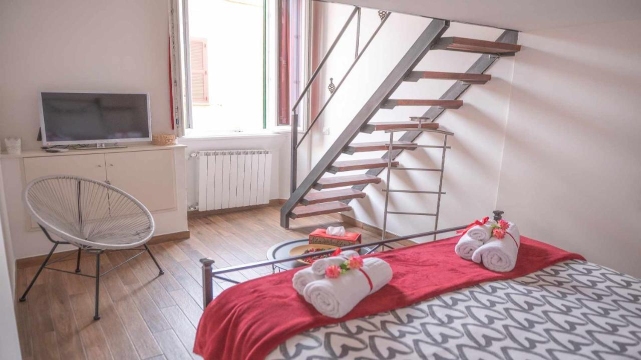 Little House In The Centre Nettuno Apartment Exterior photo